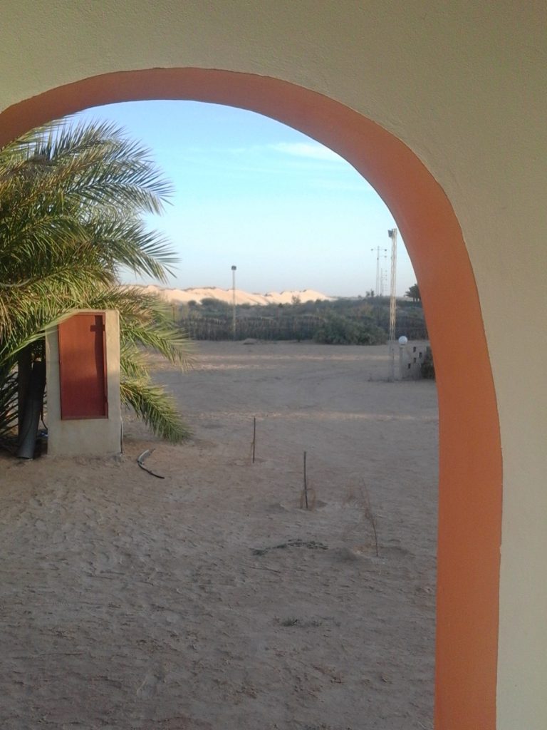 Yoga et Randonnée au Sahara, en Tunisie