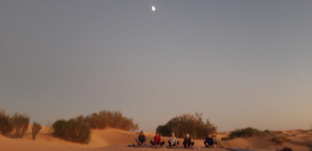 Yoga et Randonnée au Sahara, en Tunisie